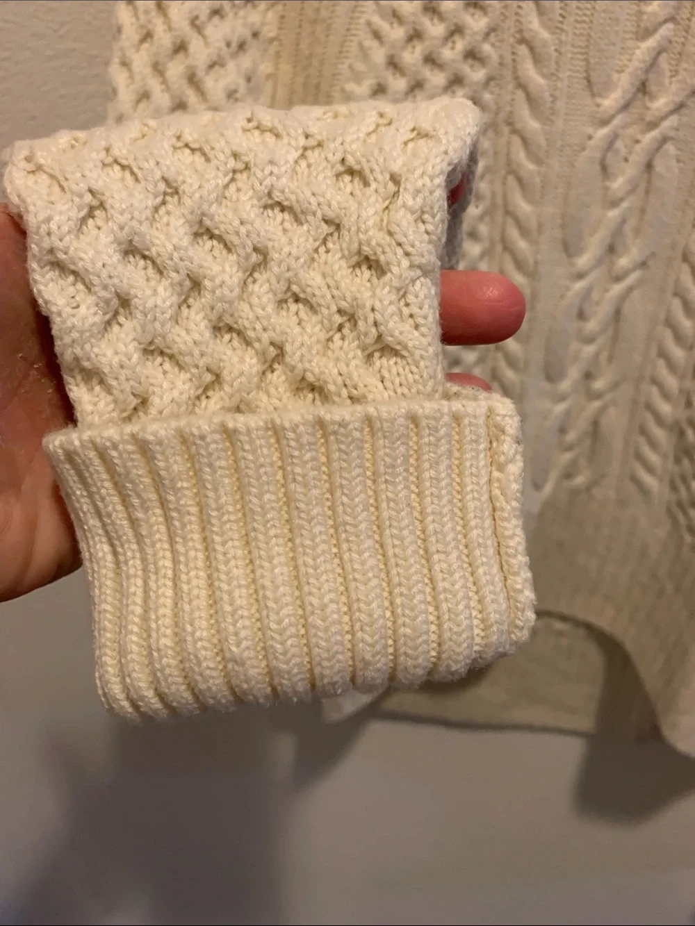 Banana Republic soft cable